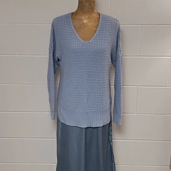 Cotton Blend Blue Sweater Oversized Small Side Slits V-Neck Rib Cuffs & Bottom - Picture 1 of 8